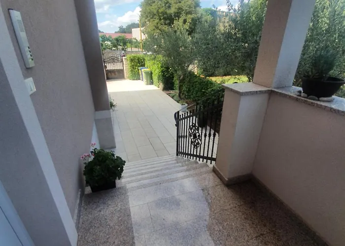 Apartment&room Marlen