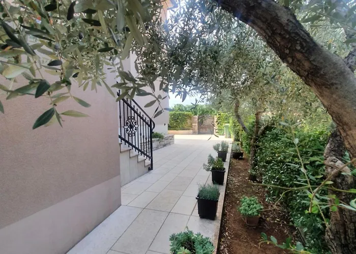 Apartment&room Marlen