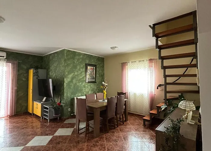 And Marlen Gostinjska kuća