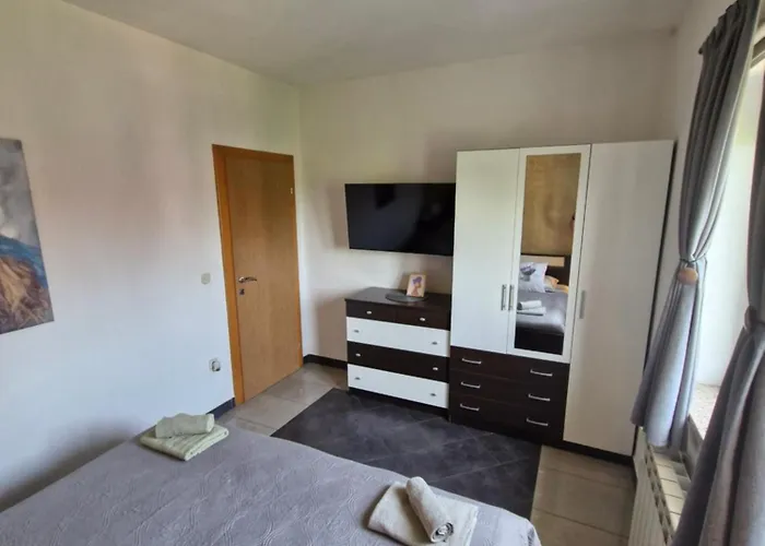 Apartment&room Marlen