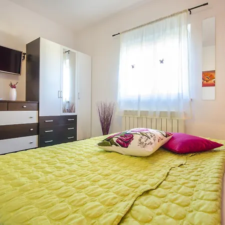 Guest house And Marlen 3*