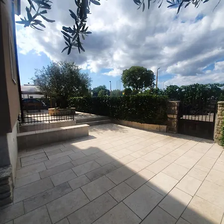 Guest house And Marlen 3*