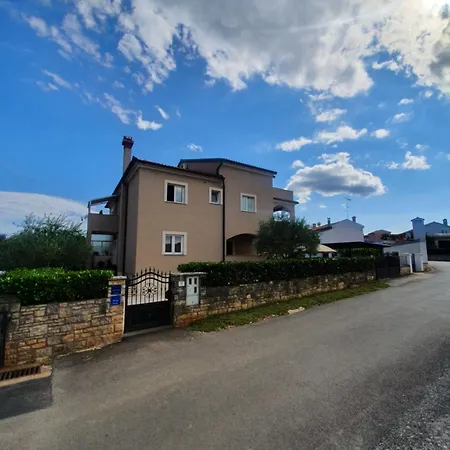 Guest house And Marlen