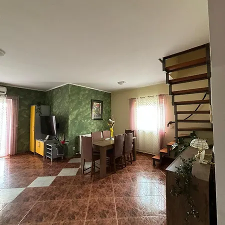 And Marlen Guest house